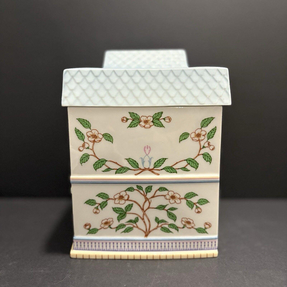 1990 Lenox Spice Village TEA Canister Tea Shoppe