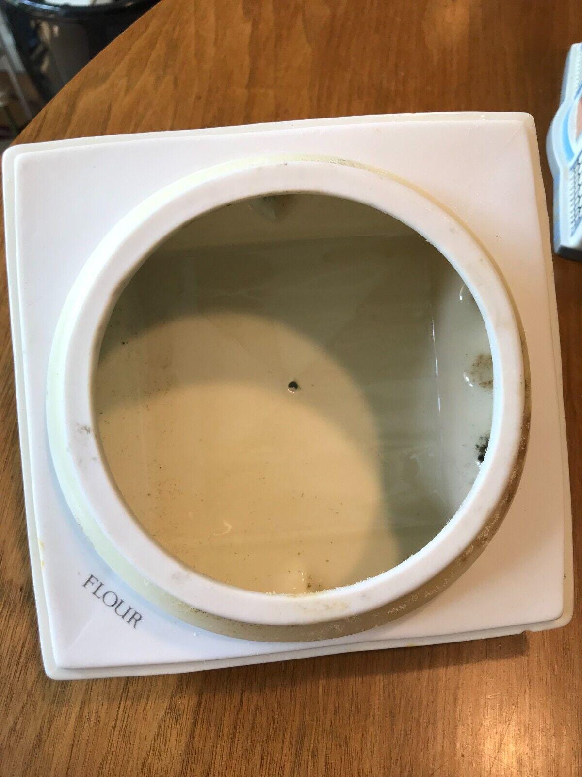 1990 LENOX Village Fine Porcelain Canterbury Crossing FLOUR Canister LID chip
